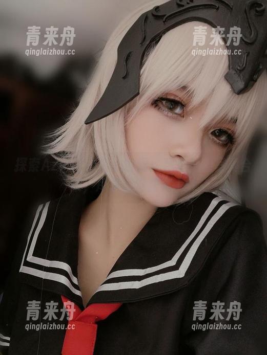 Azami 探索Azami的内心世界:精选尼禄写真合集,尽享视觉盛宴.txt