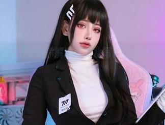 何为魅力？Byoru为你解读死库水写真作品集中的青春密码.txt