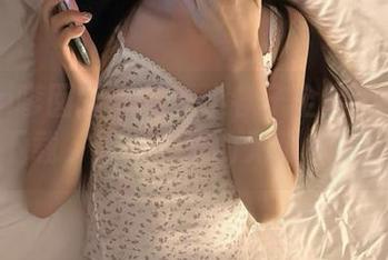 Feilin嗲囡囡 – 樱桃小犊子全套花嫁艺术照下载，尽展青春的无限魅力.txt