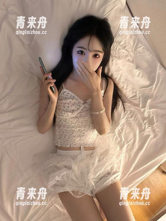 Feilin嗲囡囡 - 樱桃小犊子全套花嫁艺术照下载，尽展青春的无限魅力.txt