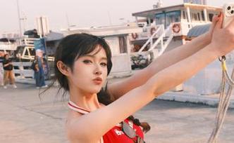 Feilin嗲囡囡 – 陆梓琪双人写真：无圣光套图展现纯粹的友谊与美丽的瞬间！.txt