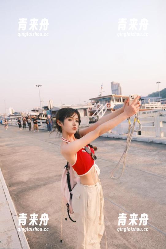 Feilin嗲囡囡-陆梓琪 Feilin嗲囡囡 - 陆梓琪双人写真:无圣光套图展现纯粹的友谊与美丽的瞬间!.txt