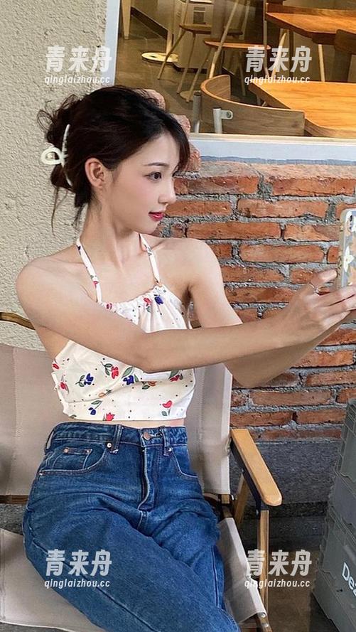 GIRLT果团网-云菲菲 GIRLT果团网 - 独特高清作品:探寻云菲菲与牛仔裤的时尚故事与个人风格.txt