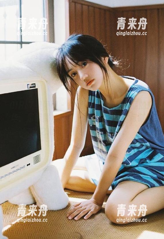 GIRLT果团网-通灵儿 GIRLT果团网 - 汇聚通灵儿私拍作品的精华:吊带照片系列,展现她在艺术与时尚之间游刃有余的风采.txt
