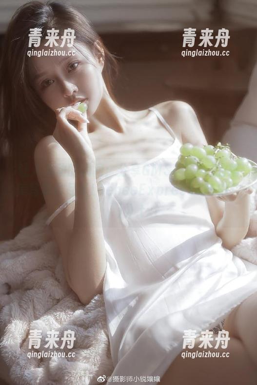 让人心动的瞬间：分享GMS(고말숙)的精美写真作品《LeeheeExpressGMS(고말숙)》.txt