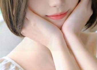 IMZSOCK爱美足 – 肖弧职业装写真：图集展现职场女性的自信与个性.txt