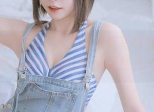 IMiss爱蜜社 – 周于希泳装写真在线发布，带你领略海边的无限魅力.txt