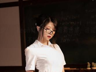 新鲜出炉！“Leah梓未双人”写真合集，谁说情侣照不能有奇趣？.txt