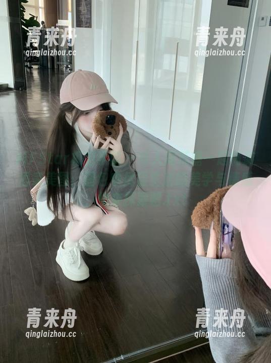 MFStar模范学院-人间荒糖 MFStar模范学院 - 与人间荒糖一起畅游居家美图:图包中尽显生活的美学与情感,快来探索吧.txt