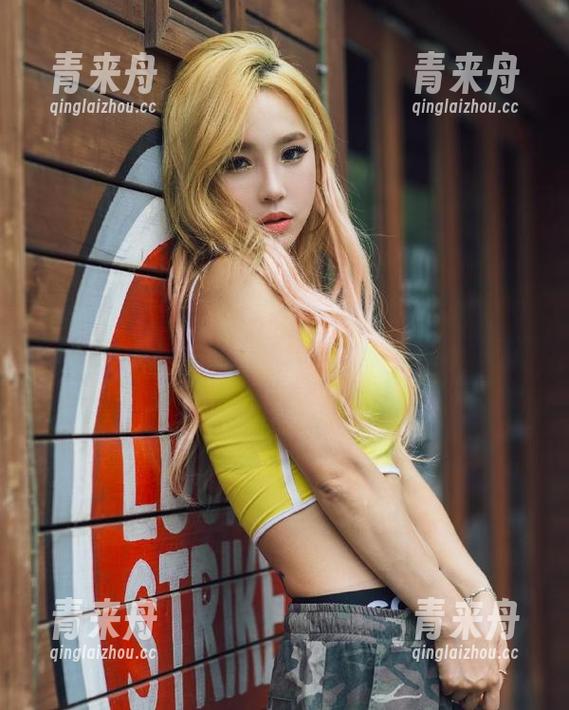MFStar模范学院-许诺Sabrina MFStar模范学院 - 走进许诺Sabrina的《办公室》:最新图库让你领略精致生活与工作的完美结合!.txt