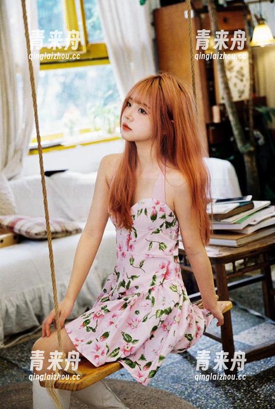 极速释放你的少女心，喵糖映画裸腿制服裙写真照片即将震撼上线！.txt