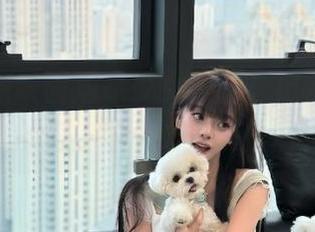 精选喵糖映画居家少女原图，记录生活中的每一个美好瞬间.txt