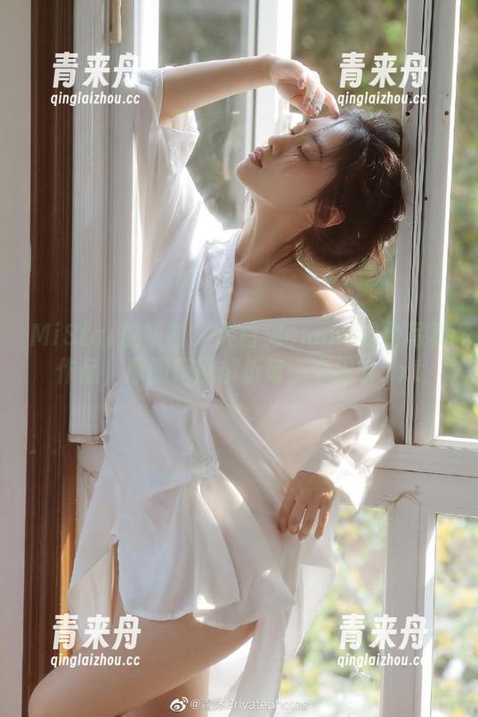 MiStar魅妍社-大白兔emma MiStar魅妍社 - 大白兔emma黑色写真作品,原图深度解析每一个细节.txt