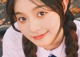 MiStar魅妍社 – 沈佳熹纤细美脚写真套图，带你领略美的极致诱惑.txt