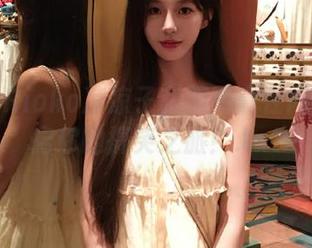 坐稳！Rioko凉凉子和服写真在网盘中开启你的搞笑之旅！.txt