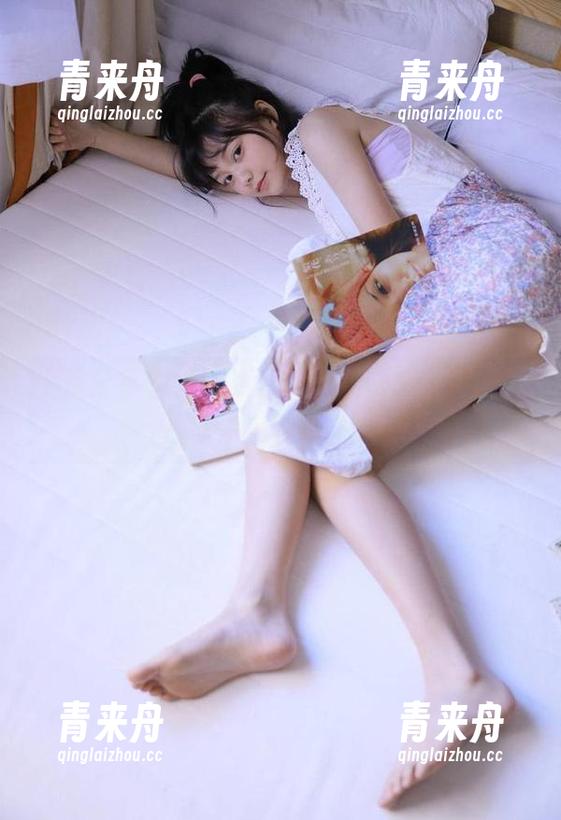 免费分享Seele麦麦的美足诱惑，绝美图片等你来收藏！.txt