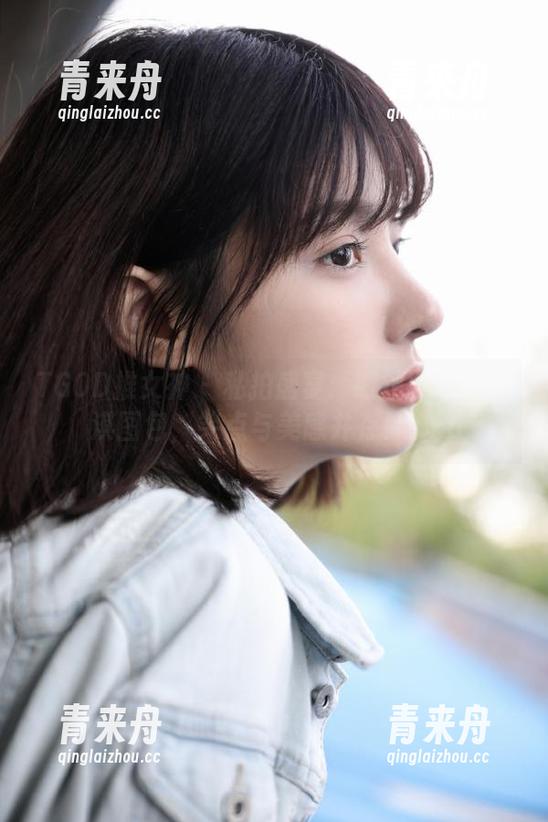 TGOD推女神-莫雅淇 TGOD推女神 - 私拍盛宴:眼镜下的莫雅淇图包,笑点与美感并存!.txt