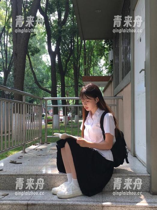 TGOD推女神 - 黄歆苑chobits的私拍作品推荐：水手服造型的可爱与俏皮.txt