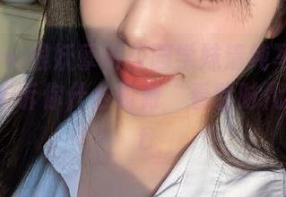 最新Tina很妖孽呀校园学妹清纯写真图片，实力告诉你什么叫做“看脸时代”！.txt