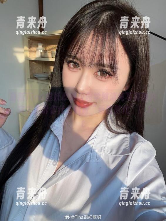 最新Tina很妖孽呀校园学妹清纯写真图片，实力告诉你什么叫做“看脸时代”！.txt
