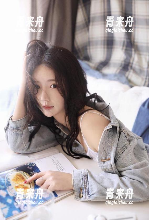 TouTiao头条女神 - 李由美比基尼写真珍藏，原图流露性感风情，图片映射潮流生活.txt
