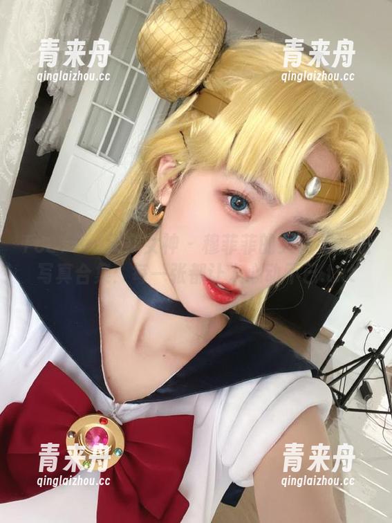 TouTiao头条女神-穆菲菲 TouTiao头条女神 - 穆菲菲的天台无圣光写真合集:每一张都让人心动不已.txt