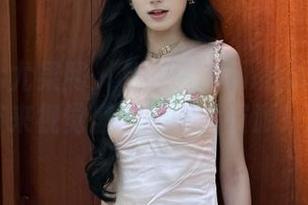 UGirls尤果网 – 张小西Ann的泳装写真，带来视觉盛宴的图片资源！.txt