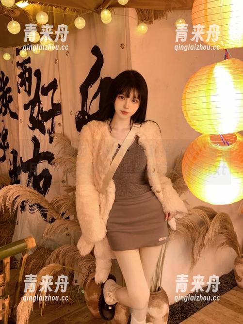 UGirls尤果网 - 最新动感豹纹图片：景思晴用镜头记录时尚与自然的完美交融.txt