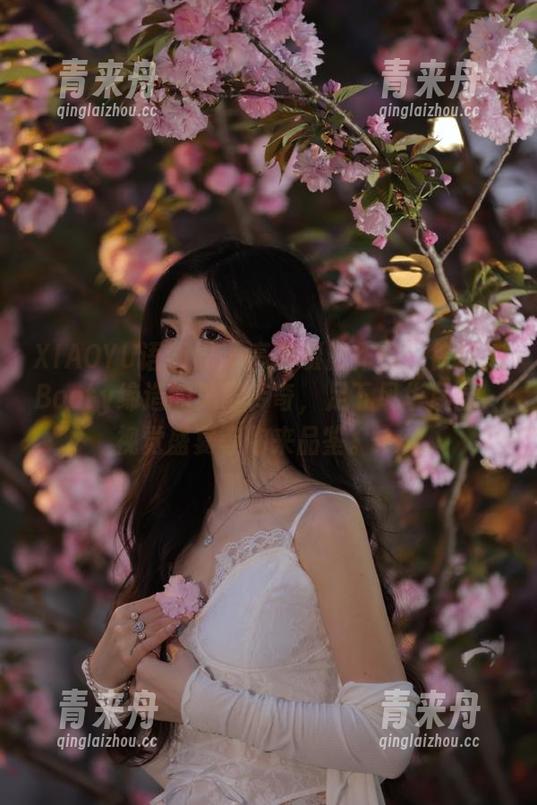 XIAOYU语画界-徐莉芝Booty XIAOYU语画界 - 高清摄影作品:徐莉芝Booty缔造的美脚传奇,足下风华尽显,视觉盛宴等你来品鉴。.txt