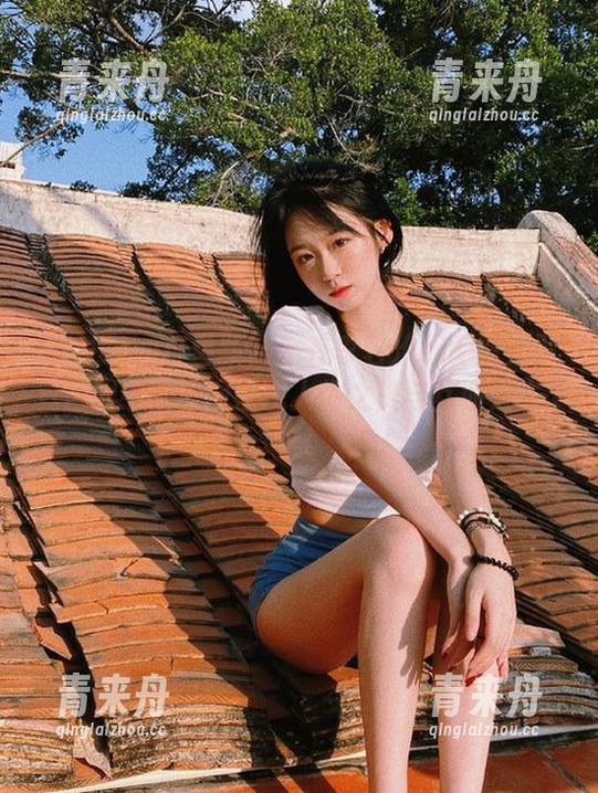 XINGYAN星颜社 - 在李若汐ci的双人写真世界中：原图呈现人性之美与互助之光.txt