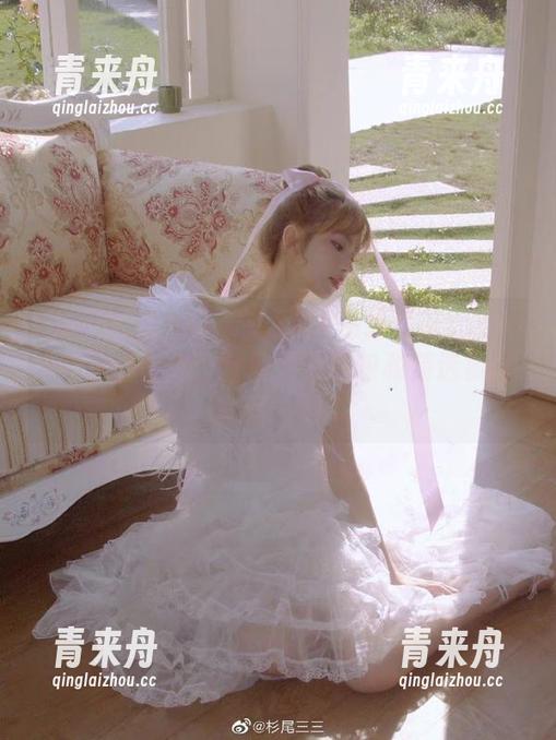 Xiuren秀人网 - 享受K8傲娇萌萌Vivian的户外时光：全面更新图包和精选资源推荐！.txt