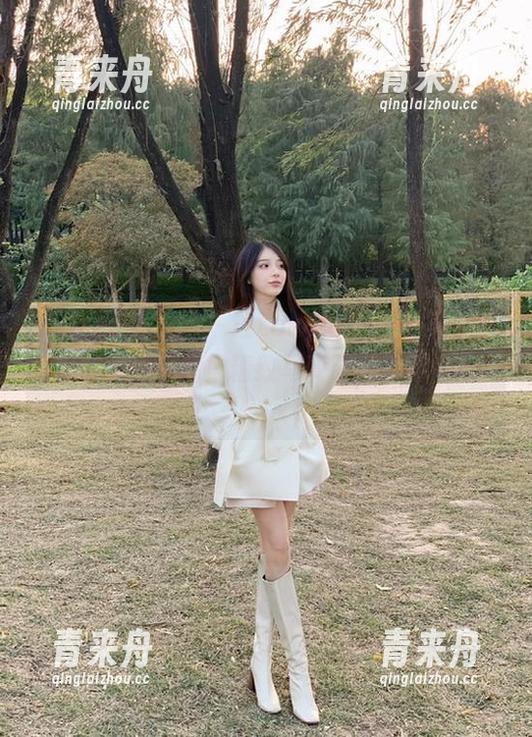 Xiuren秀人网 - 让Lovely璐璐的美足成为你的灵感来源！精致写真图册等你来翻阅！.txt