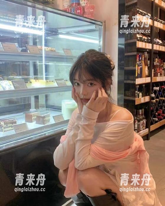 Xiuren秀人网 - 震撼人心的刘婷婷修女写真原图，多款极致壁纸等你拥有.txt