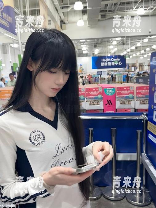 Xiuren秀人网-叶梦轩 Xiuren秀人网 - 叶梦轩厨娘写真图库上线:每一张都值得你下载与珍藏.txt