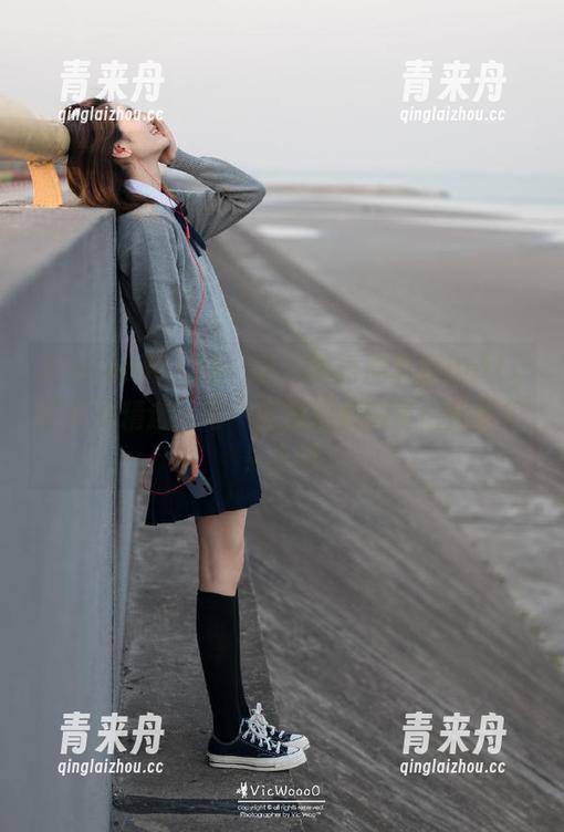Xiuren秀人网 - 可爱学姐周思乔Betty的写真精选：每一张原图都如童话般梦幻！.txt