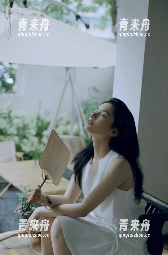 Xiuren秀人网 - 外科TEL的套装写真：让每一张照片都成为我自嘲的见证.txt