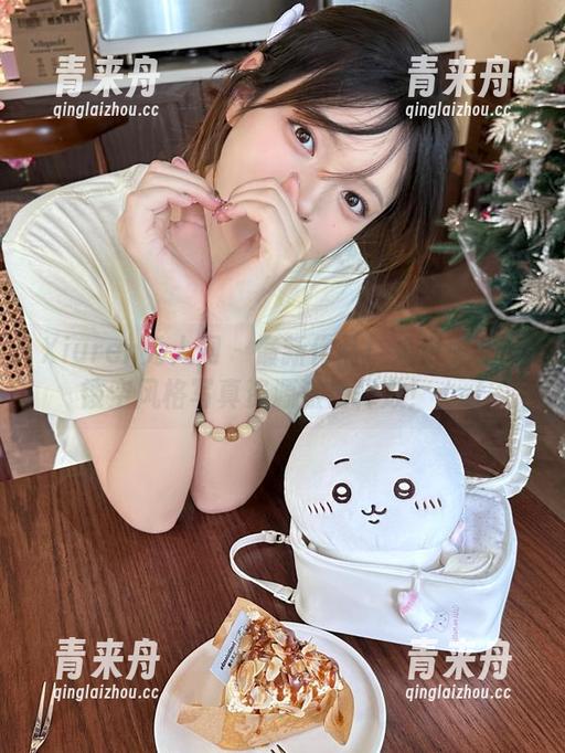 Xiuren秀人网-大白兔吖 Xiuren秀人网 - 最新作品!大白兔吖的镂空风格写真资源激情释放!.txt