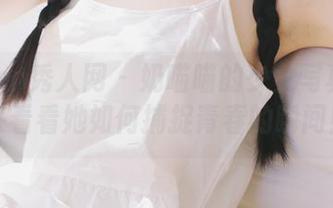Xiuren秀人网 – 奶喵喵的少女写真分享，快来看看她如何捕捉青春的瞬间！.txt