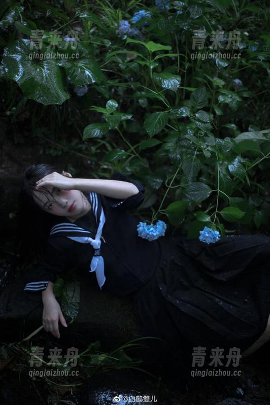 Xiuren秀人网 - 娜露豹纹写真惊艳曝光，原图让你一睹她的无限风采与气质！.txt