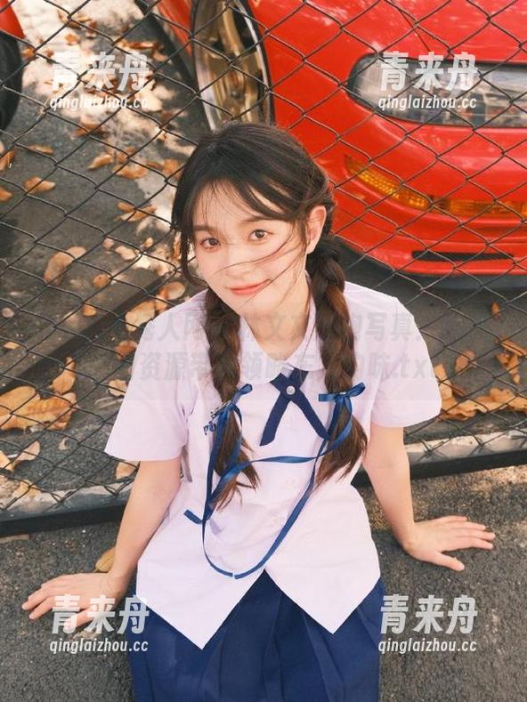 Xiuren秀人网 - 林文文旗袍写真：绝美原图资源带你领略东方韵味.txt
