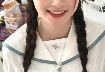 Xiuren秀人网 – 私拍写真秀：江淑影river在居家环境中的独特气质.txt