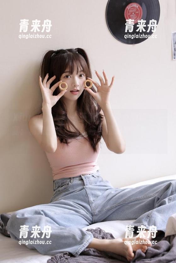 Xiuren秀人网 - 王俪丁呀修女的视觉盛宴：精致图片合集让您沉浸于她的艺术世界.txt