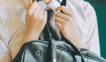 Xiuren秀人网 – 在程开心的写真美图中，找寻隐藏的剧情和那些动人的瞬间。.txt