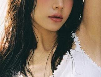 Xiuren秀人网 – 透视童千艺cara的长腿写真套图，感受到自信与美丽的完美结合.txt