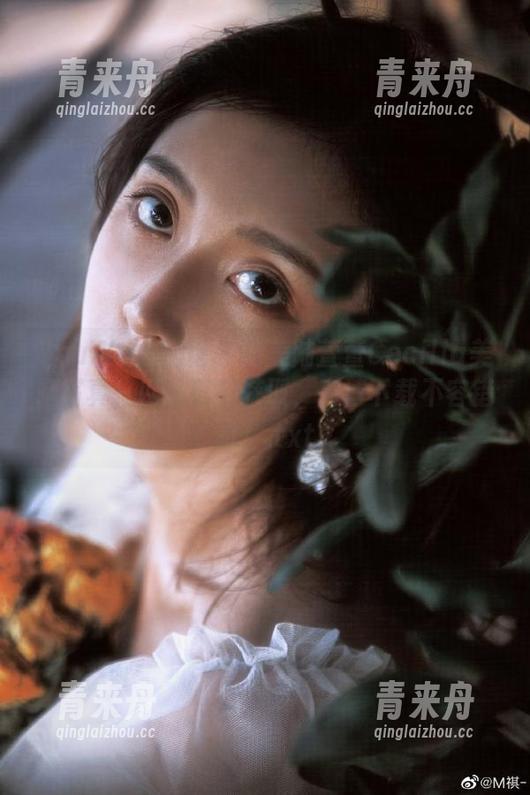 YouWu尤物馆-陆萱萱Cecilia YouWu尤物馆 - 绝美陆萱萱Cecilia美腿写真,网盘链接获取,高清下载不容错过!.txt
