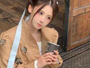 beautyleg – 惊艳视觉盛宴！Joanna的美脚写真作品在图库中独占鳌头.txt