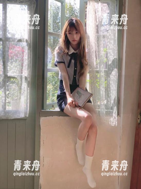 beautyleg-Lucy beautyleg - 迷人的“Lucy高跟鞋”系列,原图照片展现了她自信优雅的每一个瞬间.txt