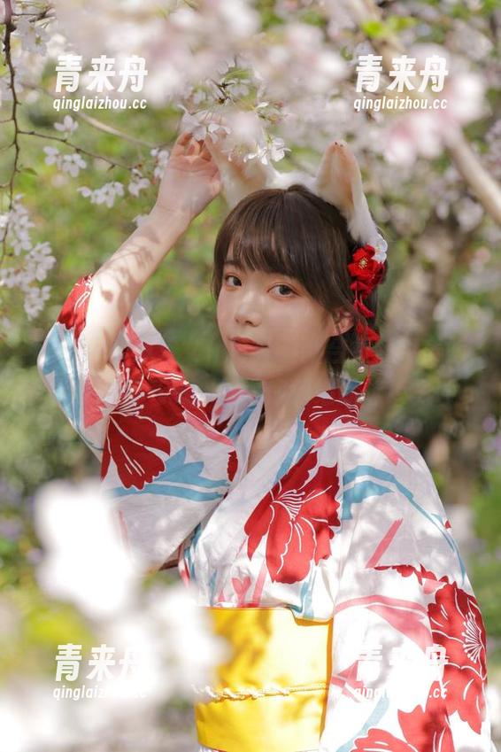 fushii_海堂女仆写真最新合集，绝美画面与清新气息，值得你细细品味！.txt