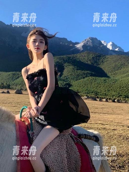 pans - 兔兔浴室写真齐上线，福利图包等你来获取哦！.txt