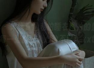 pans – 体验夏涵私拍睡衣图片的魅力，每一张都让人心动不已！.txt